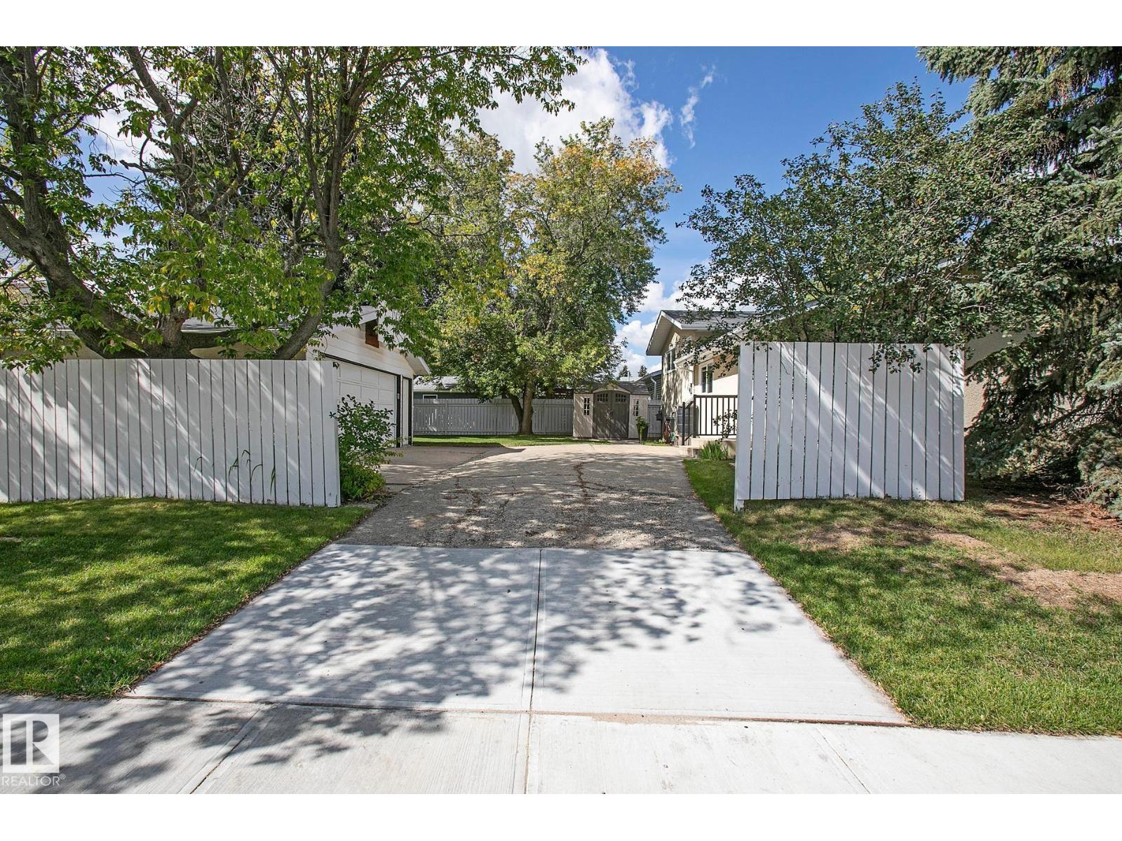 Photo 56 of 9701 96 Av, Morinville AB