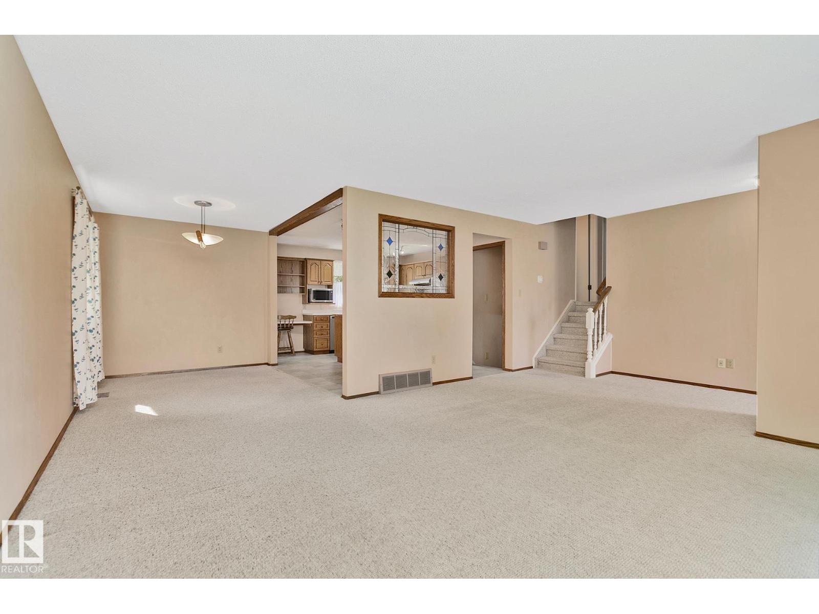 Photo 13 of 9701 96 Av, Morinville AB