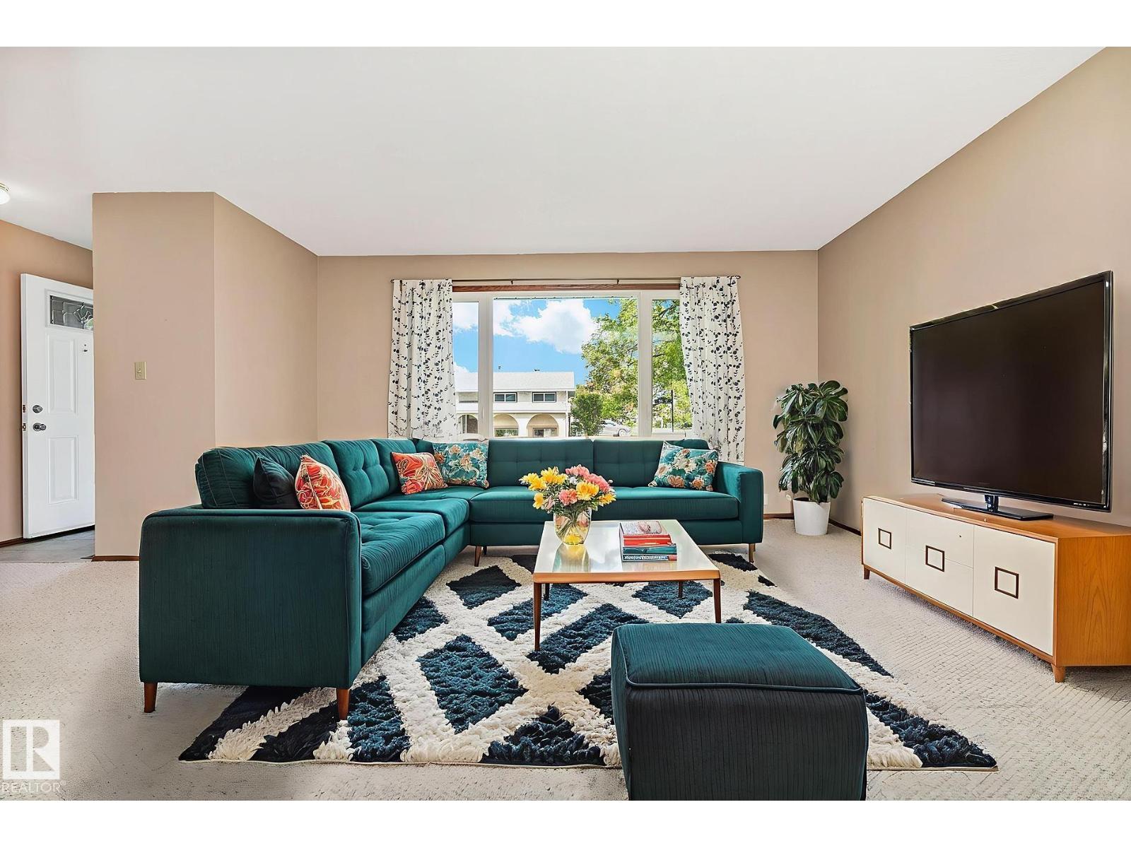 Photo 9 of 9701 96 Av, Morinville AB