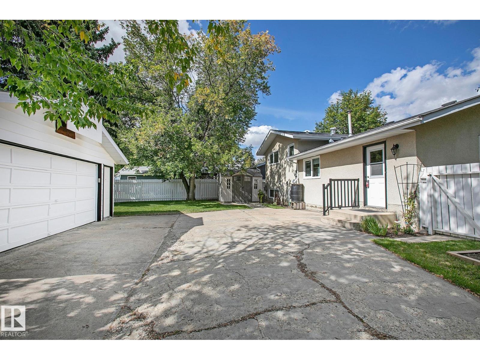 Photo 48 of 9701 96 Av, Morinville AB