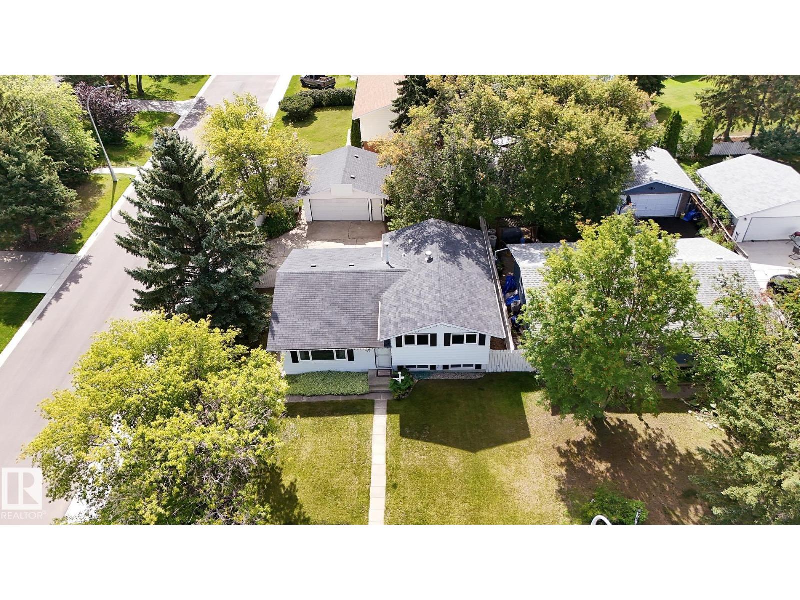 Photo 60 of 9701 96 Av, Morinville AB
