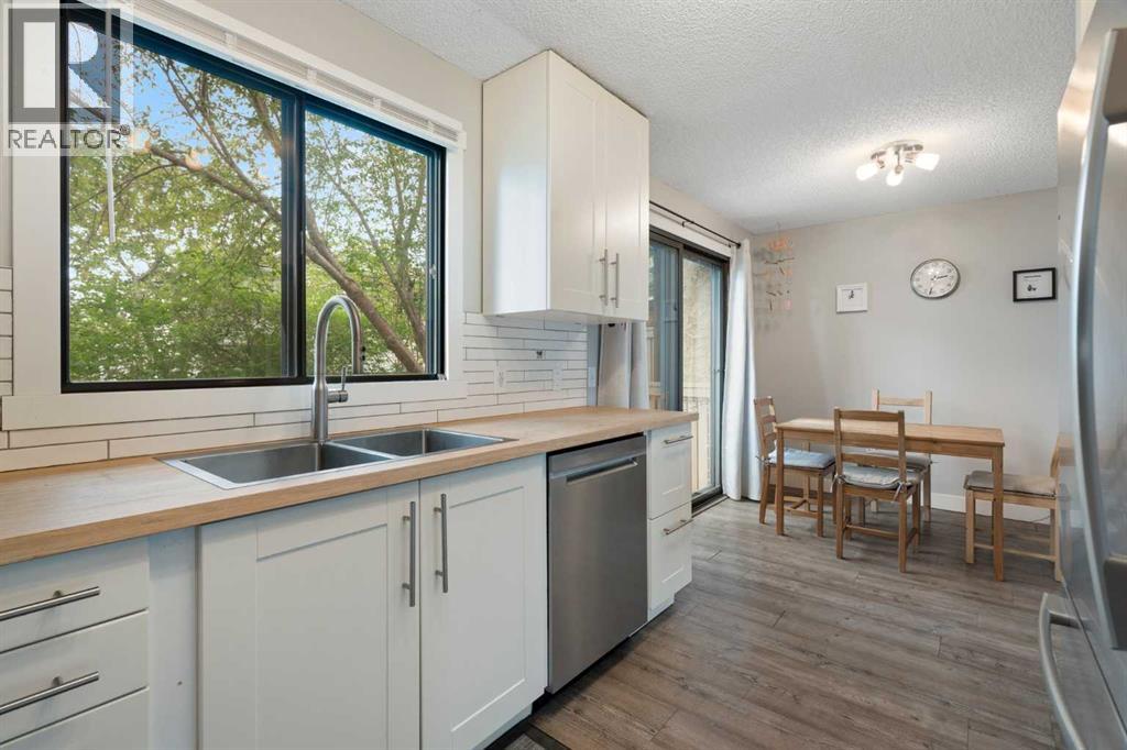 Photo 8 of 18 7900 Silver Springs Road Nw, Calgary AB