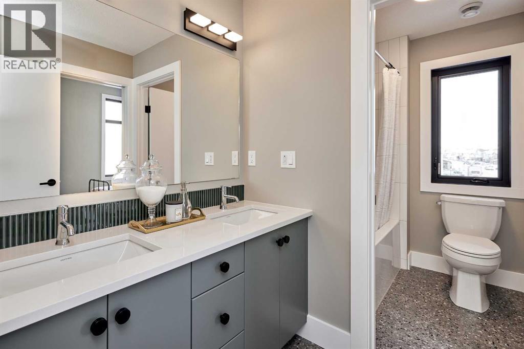Photo 27 of 237 Rowmont Drive Nw, Calgary AB