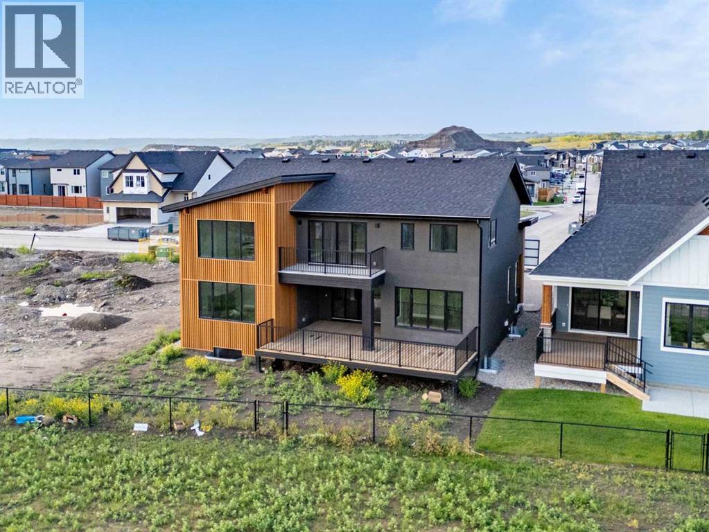 Photo 32 of 237 Rowmont Drive Nw, Calgary AB