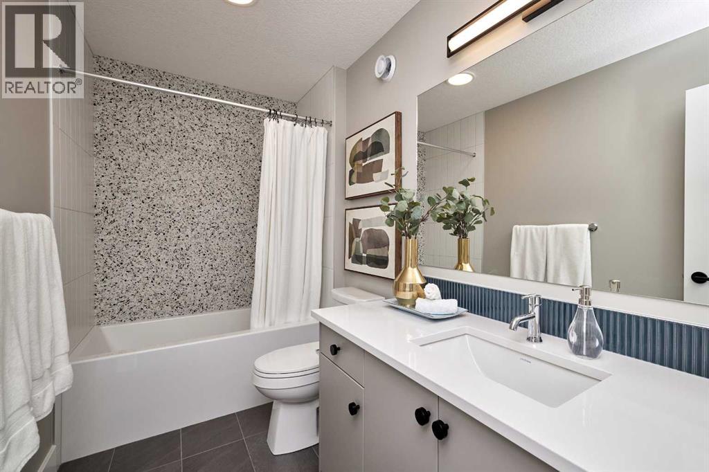 Photo 39 of 237 Rowmont Drive Nw, Calgary AB