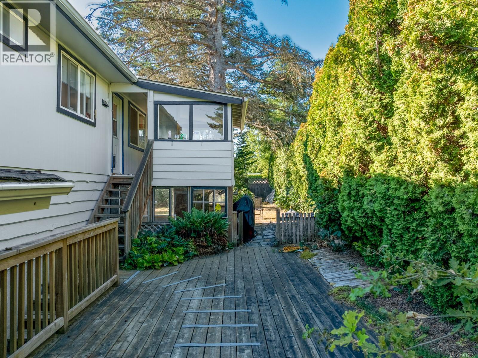 525 Salish St, Comox
