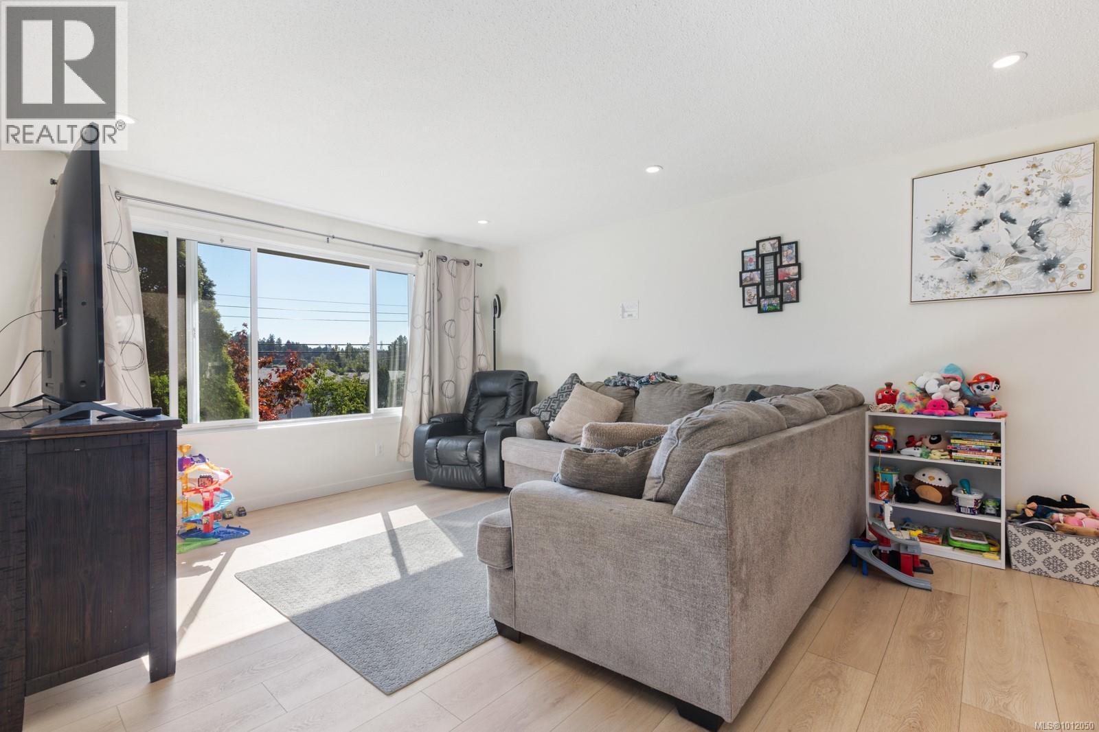 525 Salish St, Comox
