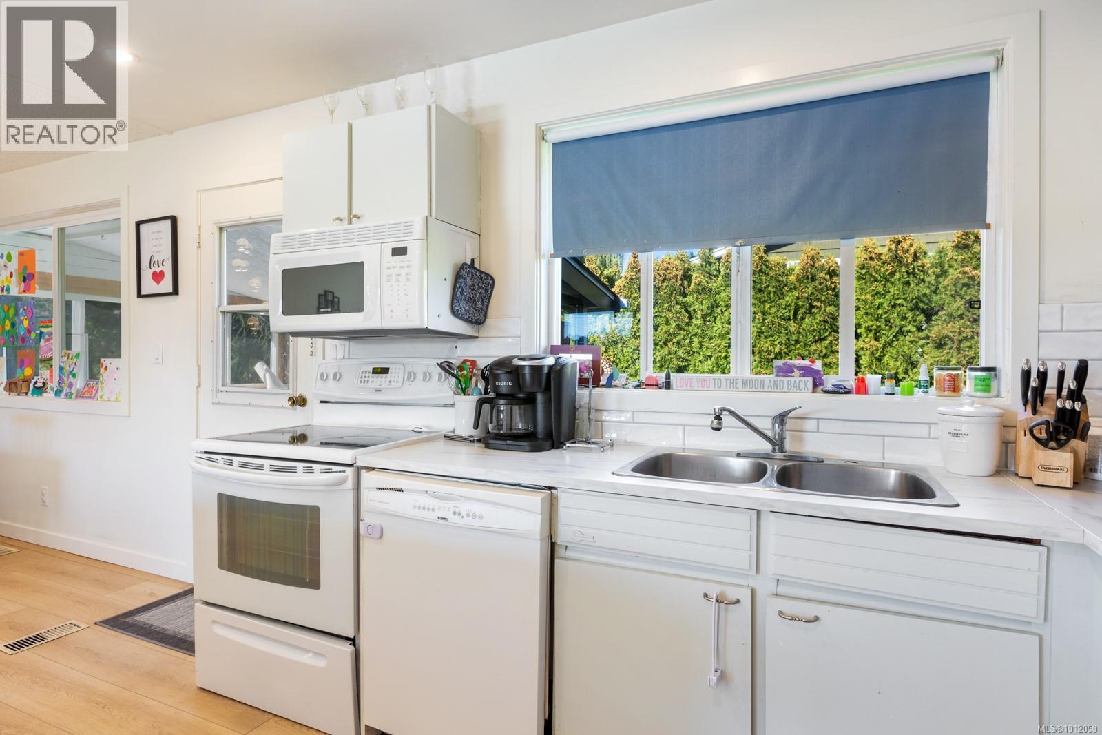 525 Salish St, Comox