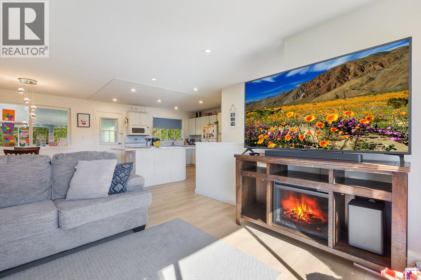 525 Salish St, Comox
