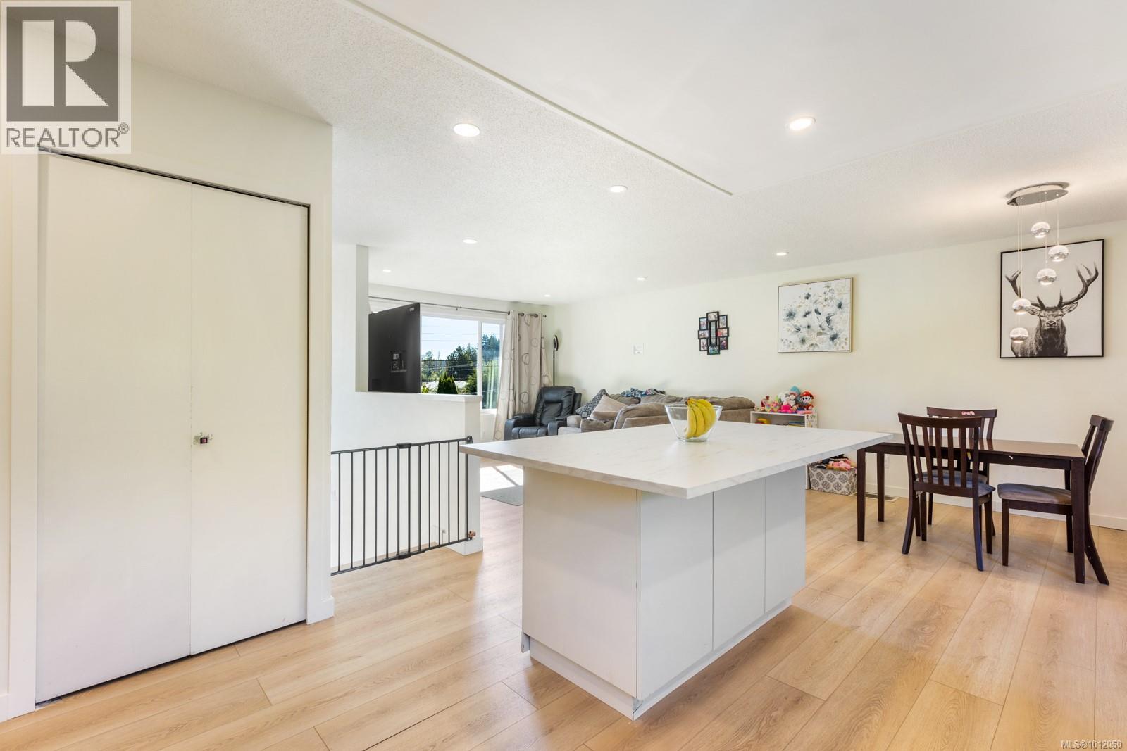 525 Salish St, Comox