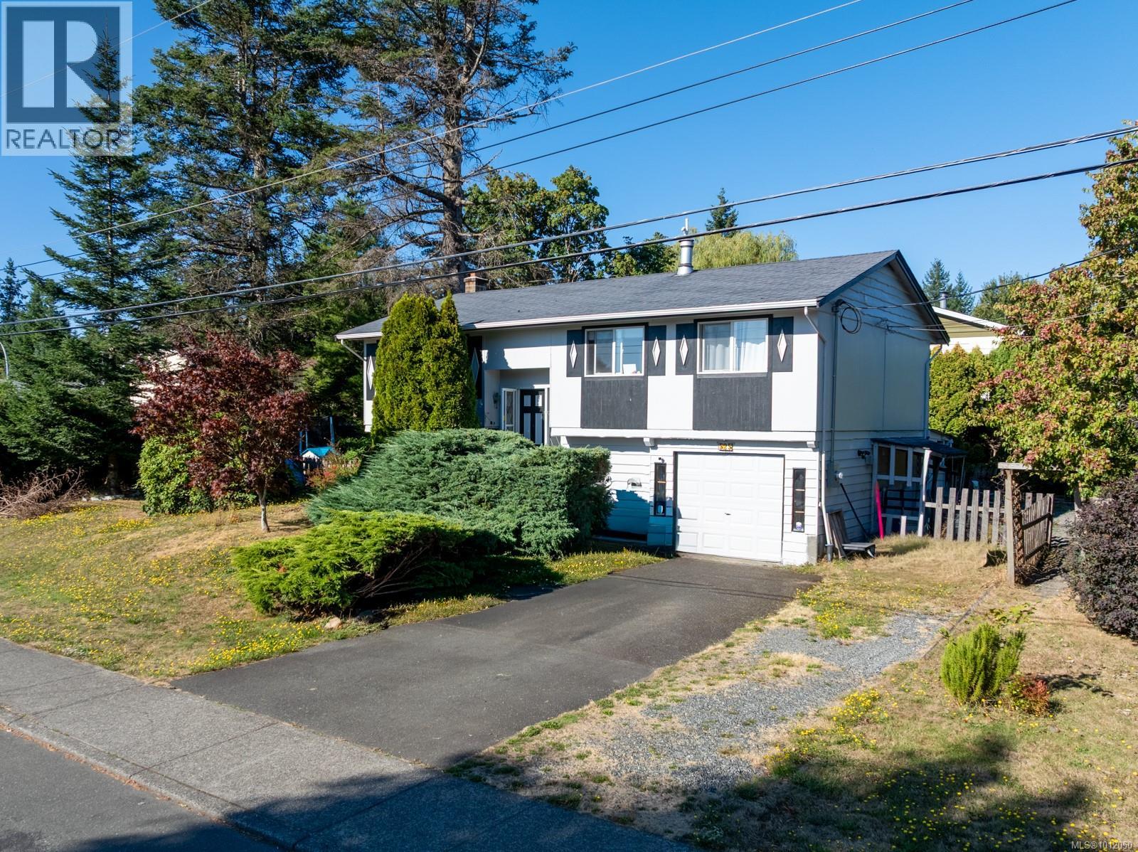 525 Salish St, Comox