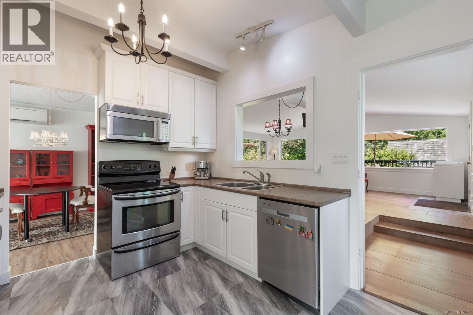220 Urquhart Ave, Courtenay