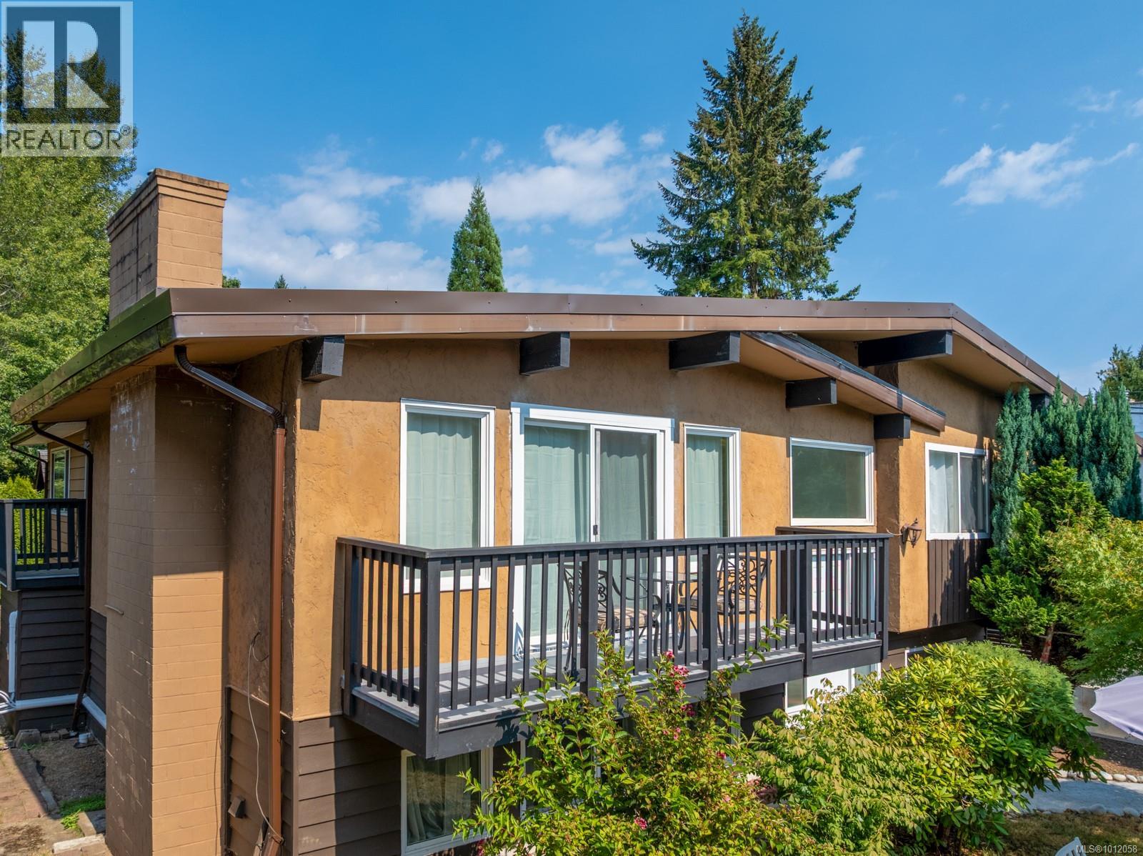 220 Urquhart Ave, Courtenay