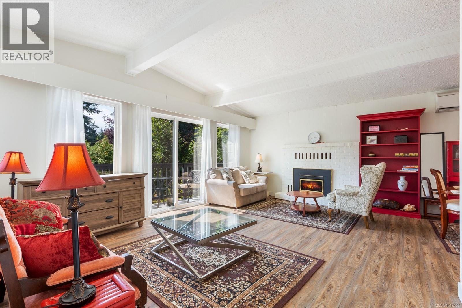220 Urquhart Ave, Courtenay
