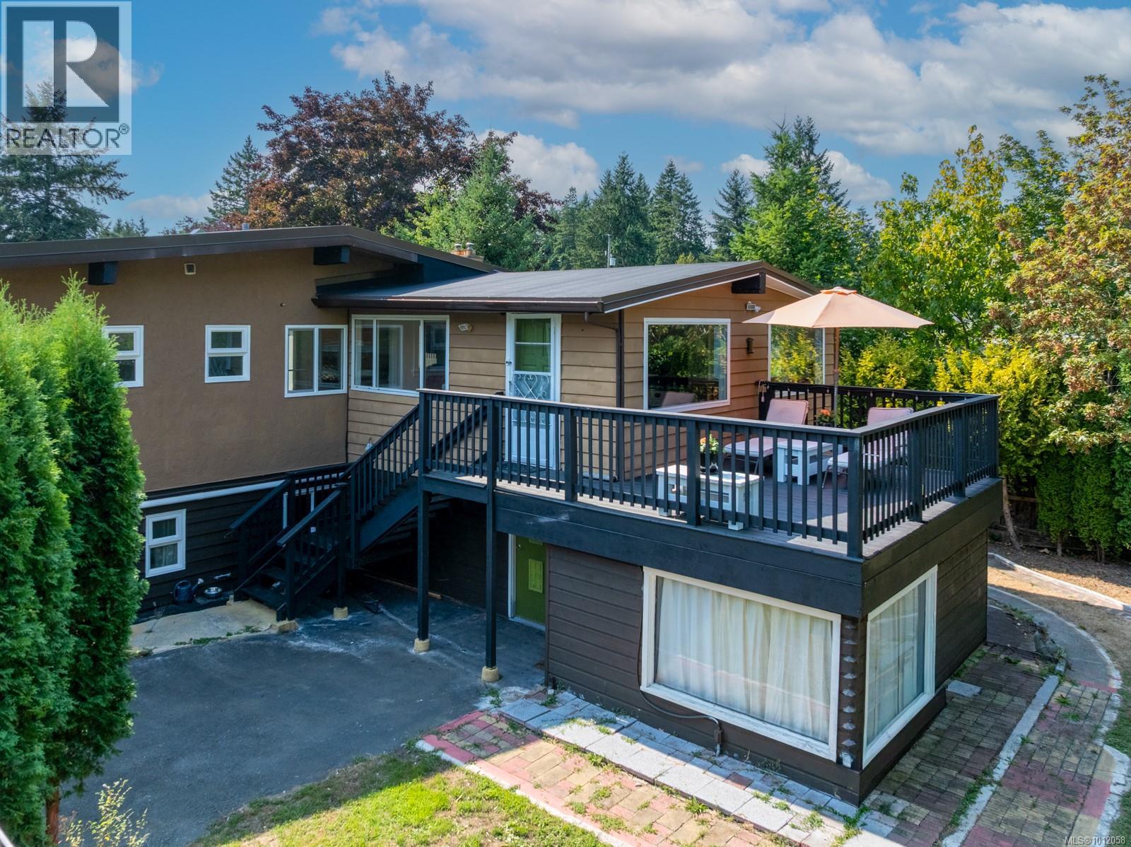 220 Urquhart Ave, Courtenay