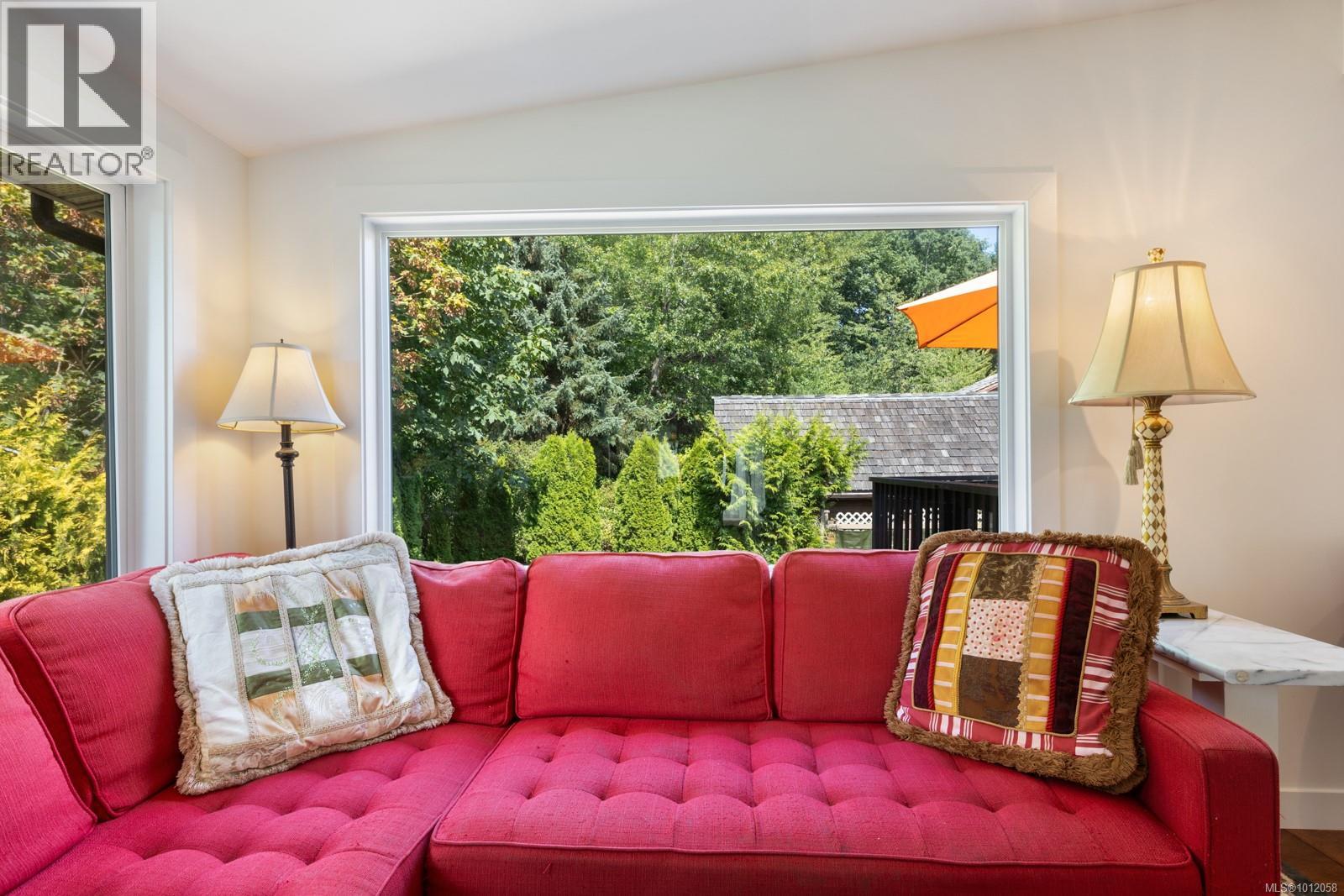 220 Urquhart Ave, Courtenay