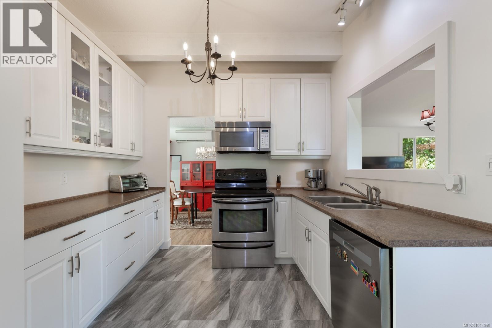 220 Urquhart Ave, Courtenay