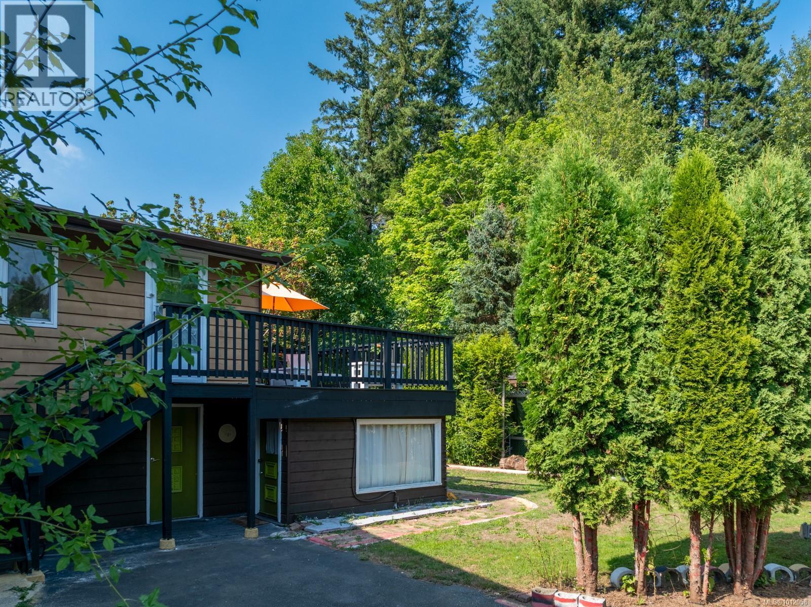 220 Urquhart Ave, Courtenay