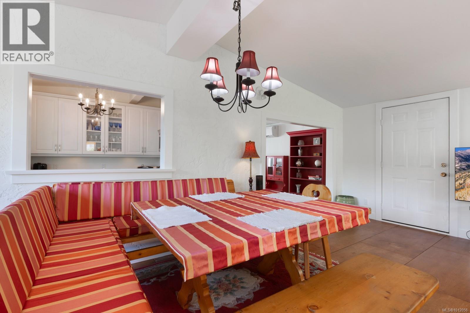 220 Urquhart Ave, Courtenay