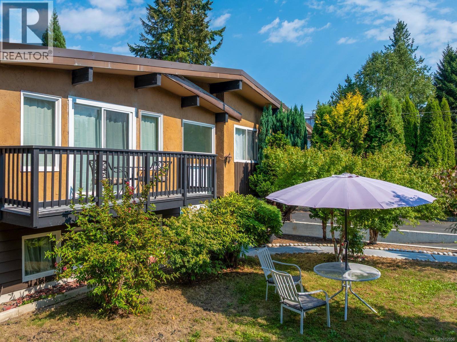 220 Urquhart Ave, Courtenay