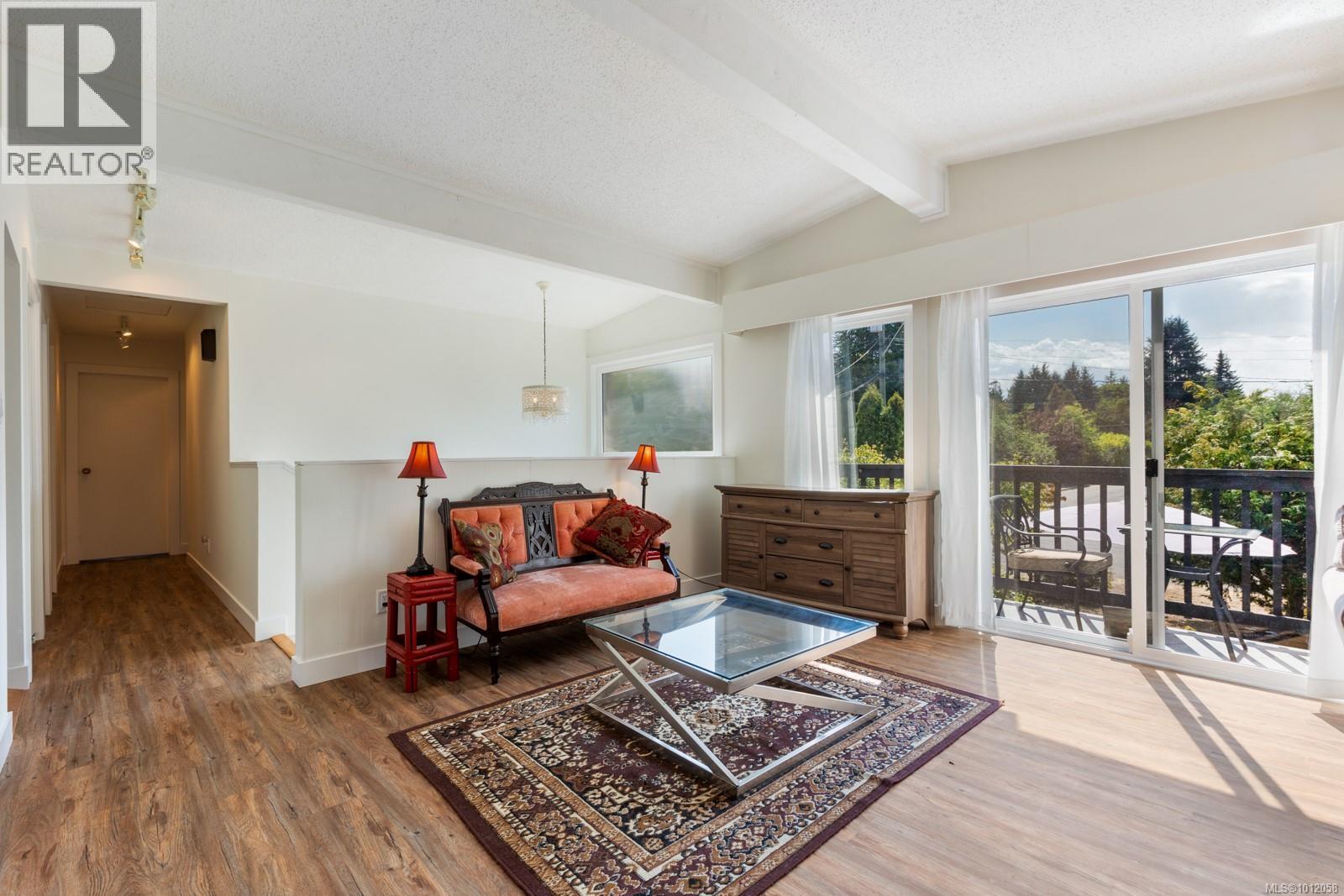 220 Urquhart Ave, Courtenay