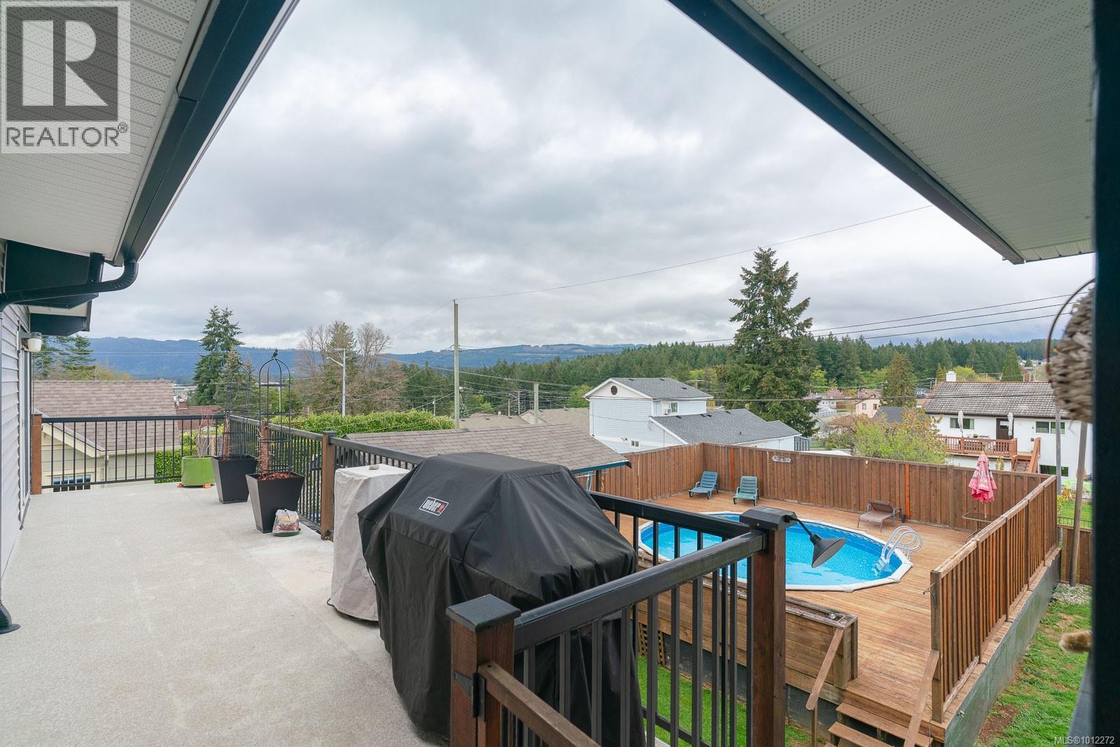 Photo 10 of 3055 9th Ave, Port Alberni BC