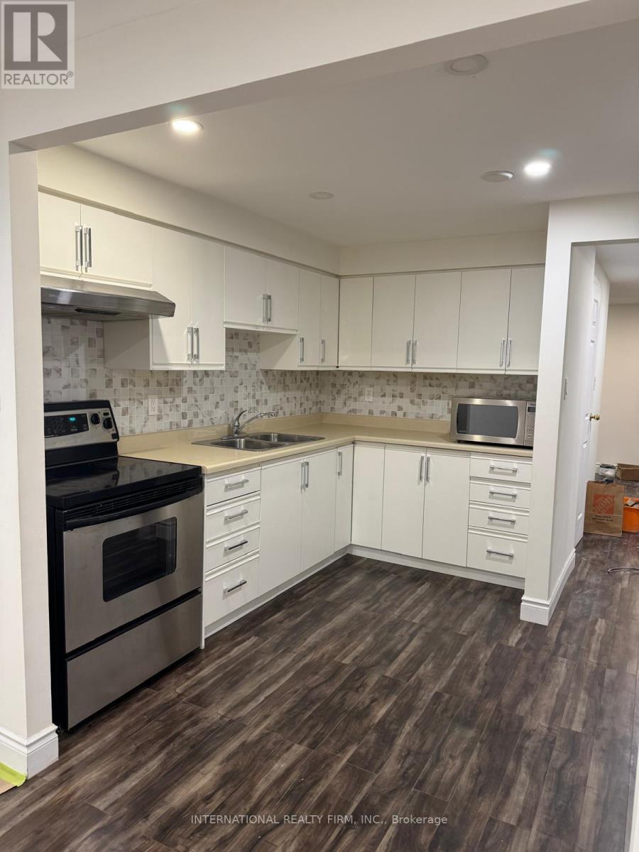 Photo 13 of Basement 141 Kemano Road, Aurora ON
