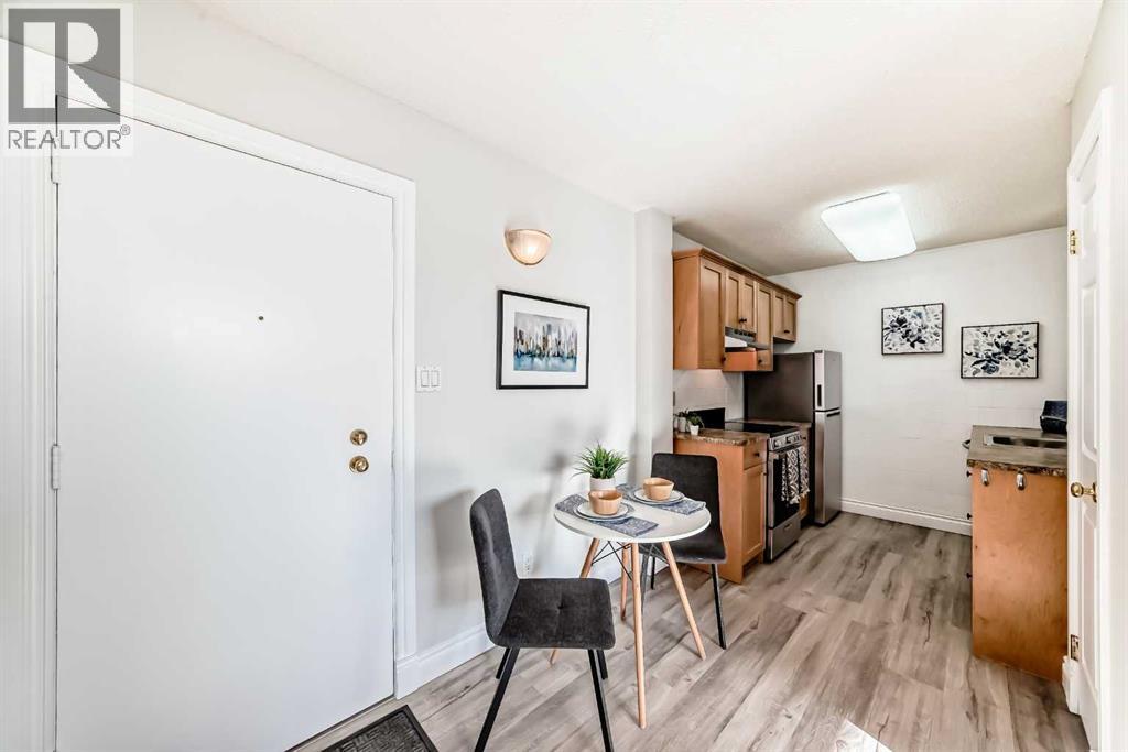 Photo 3 of 503 314 14 Street Nw, Calgary AB