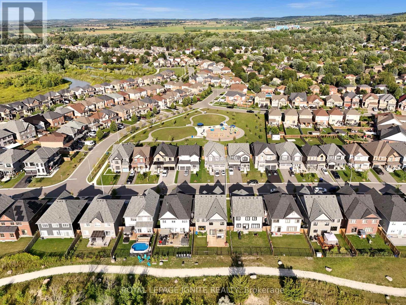 Photo 32 of 150 Strachan Trail, New Tecumseth ON