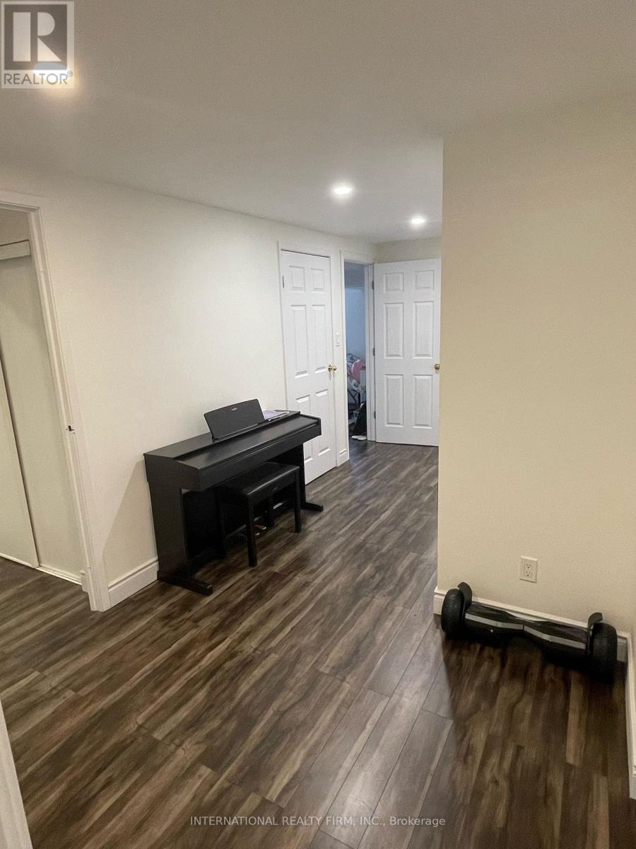 Photo 6 of Basement 141 Kemano Road, Aurora ON