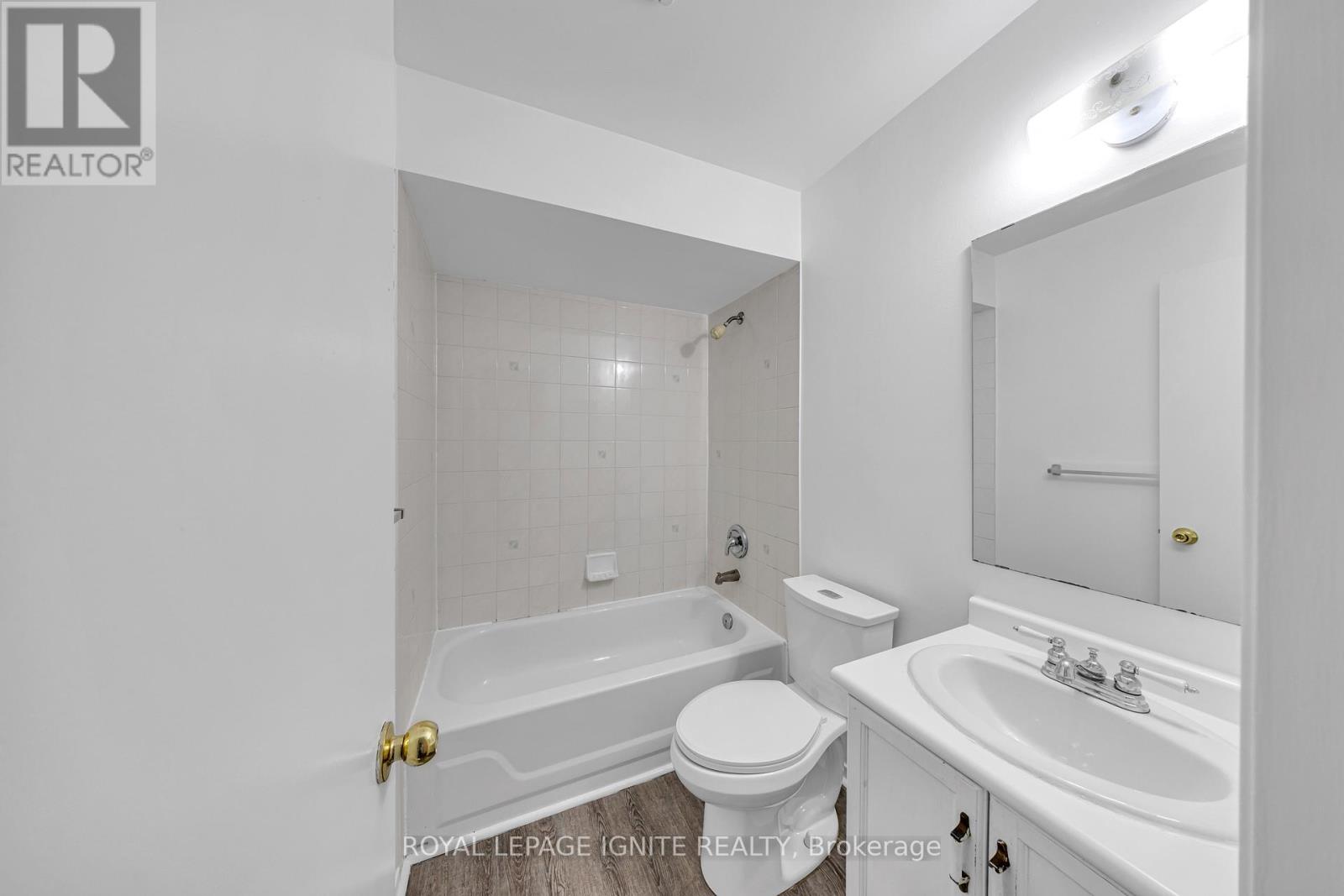 Photo 1 of Main 21 Toba Crescent, Brampton ON