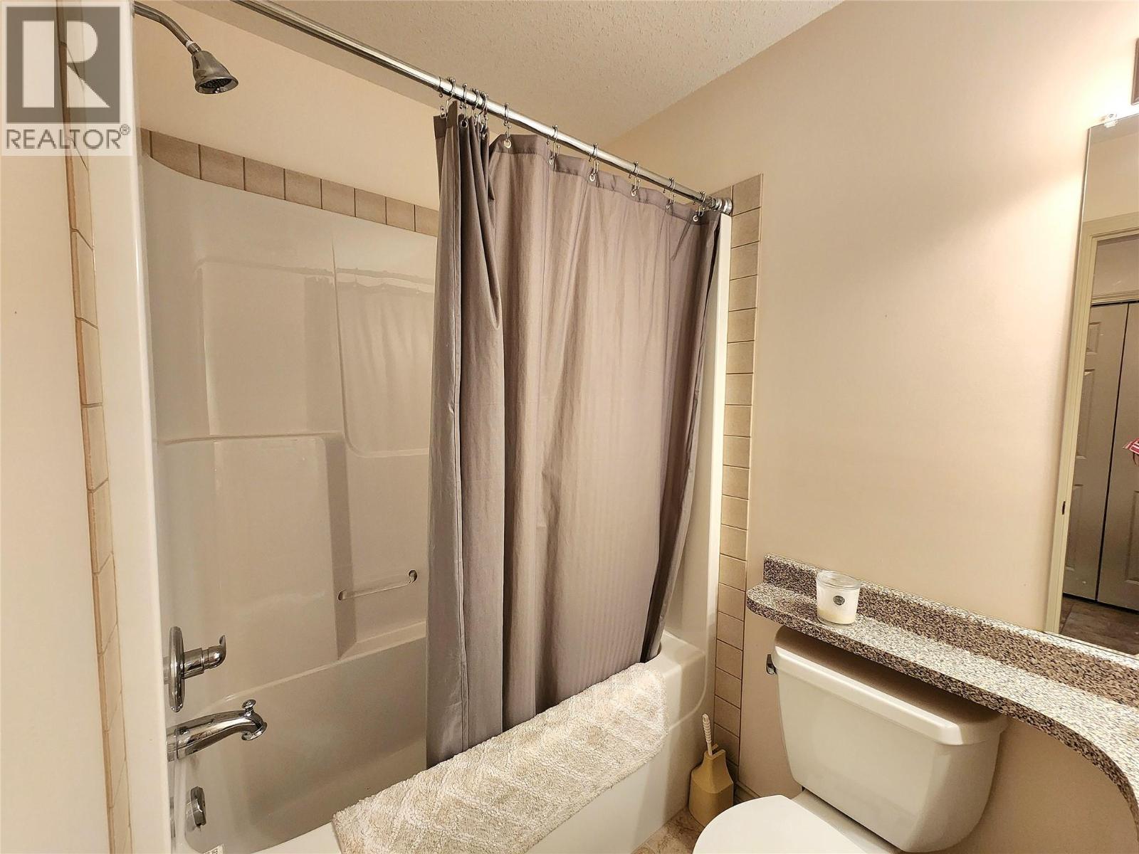 302 2125 Atkinson Street, Penticton