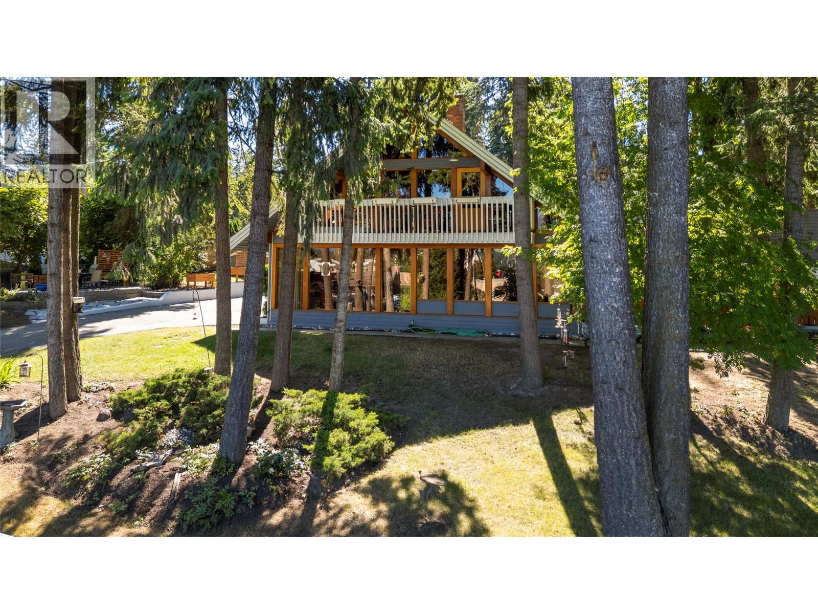  2530 4 Avenue Northeast, Salmon Arm
