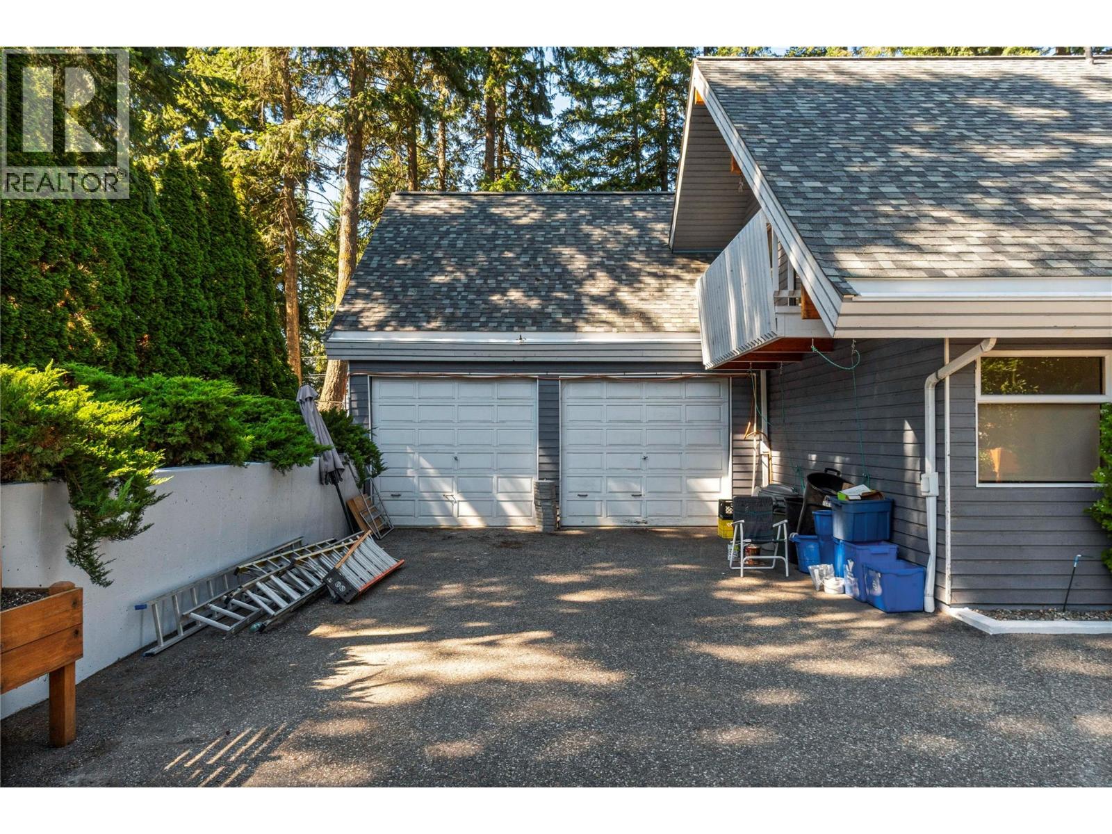  2530 4 Avenue Northeast, Salmon Arm