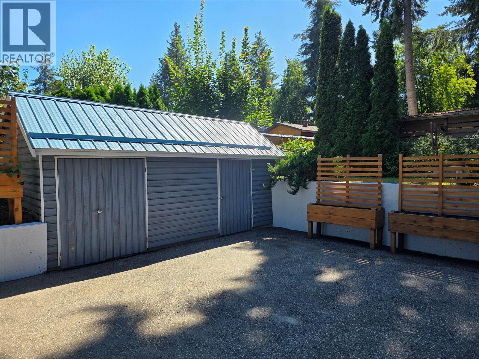  2530 4 Avenue Northeast, Salmon Arm