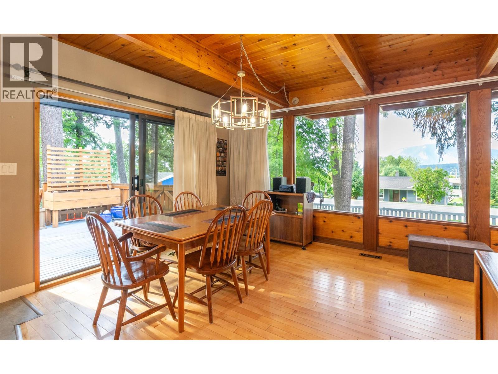  2530 4 Avenue Northeast, Salmon Arm