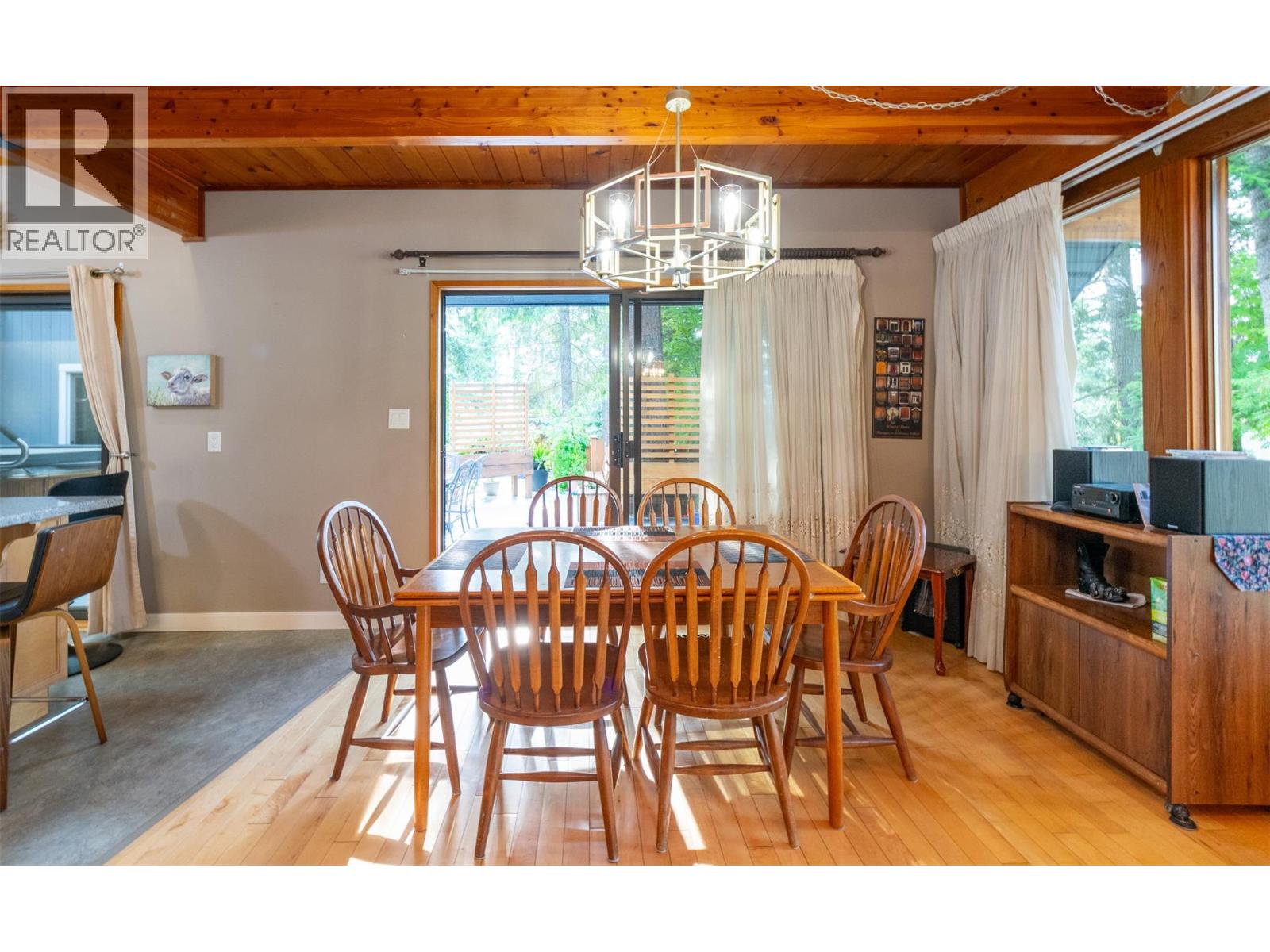  2530 4 Avenue Northeast, Salmon Arm