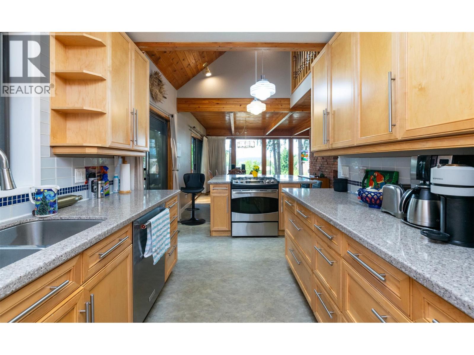  2530 4 Avenue Northeast, Salmon Arm