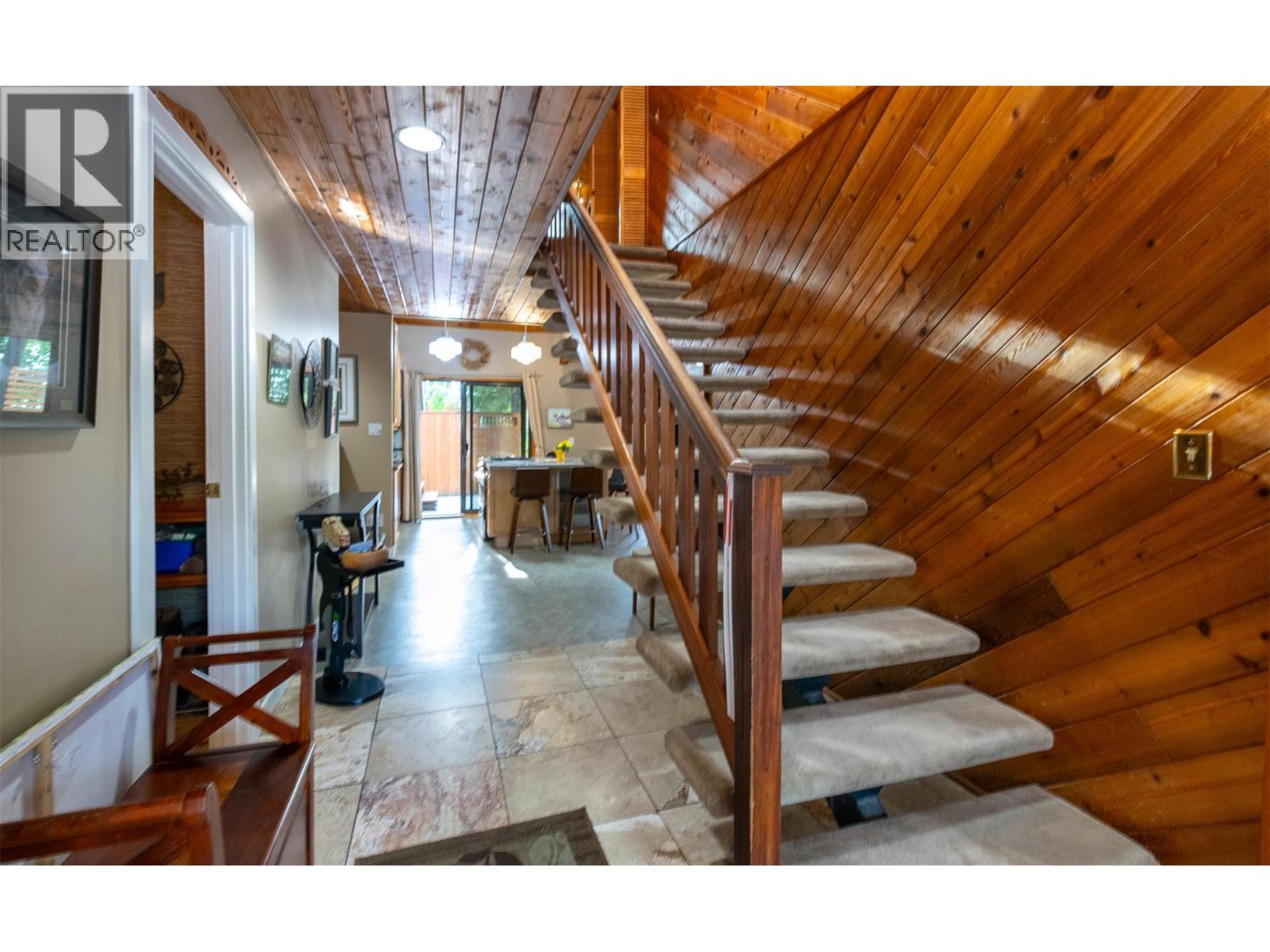  2530 4 Avenue Northeast, Salmon Arm