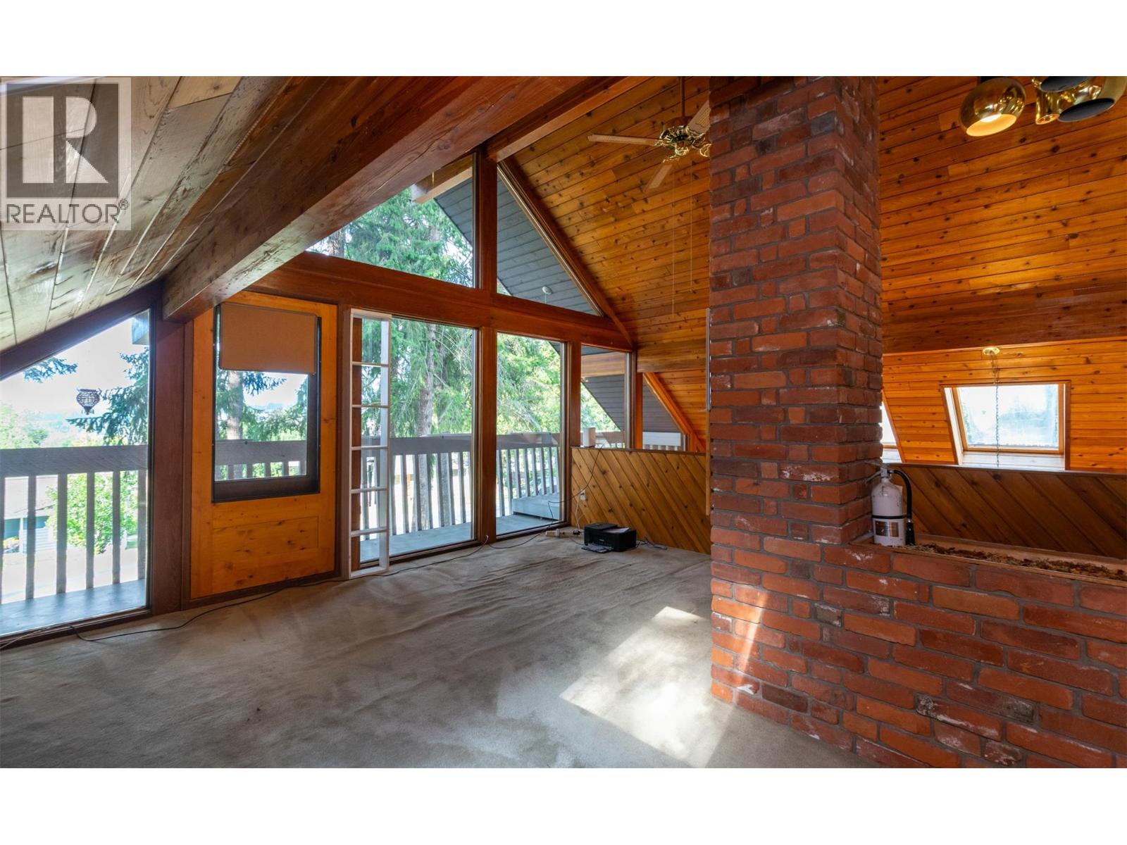  2530 4 Avenue Northeast, Salmon Arm