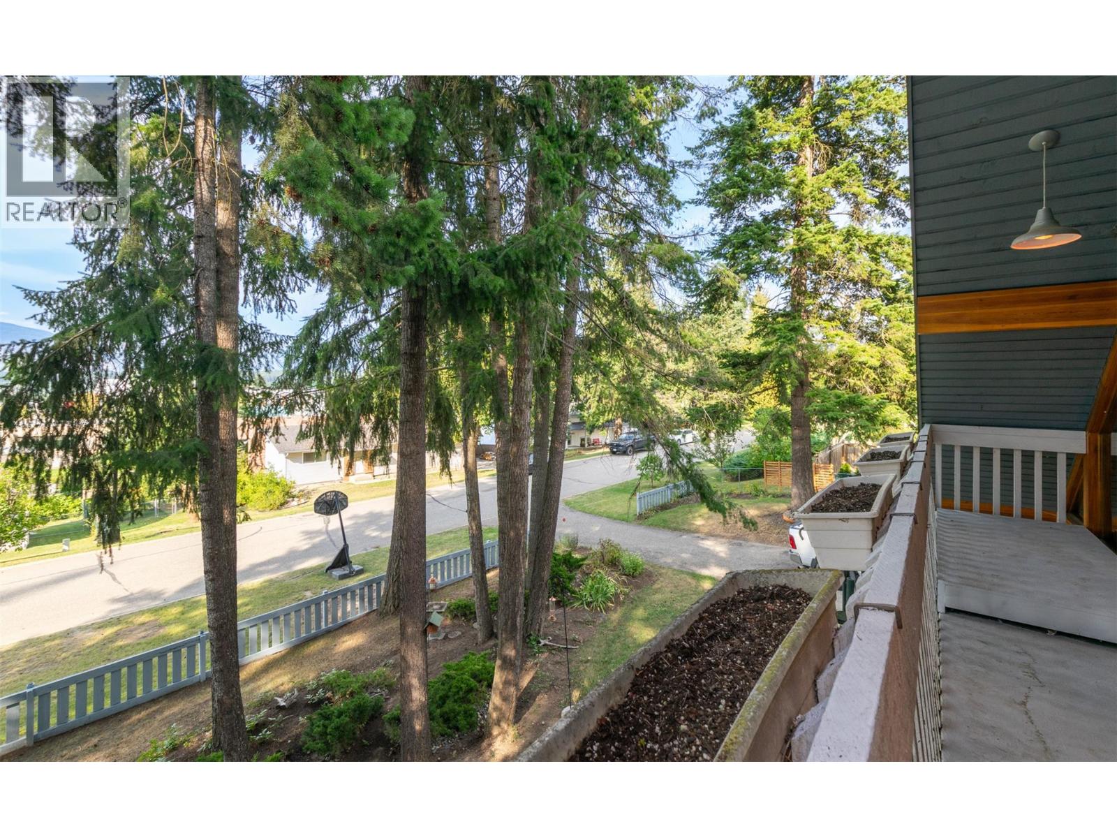  2530 4 Avenue Northeast, Salmon Arm