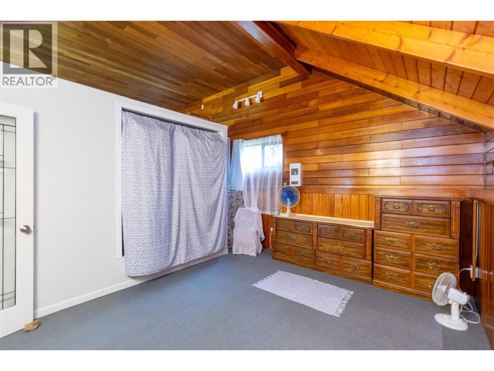  2530 4 Avenue Northeast, Salmon Arm