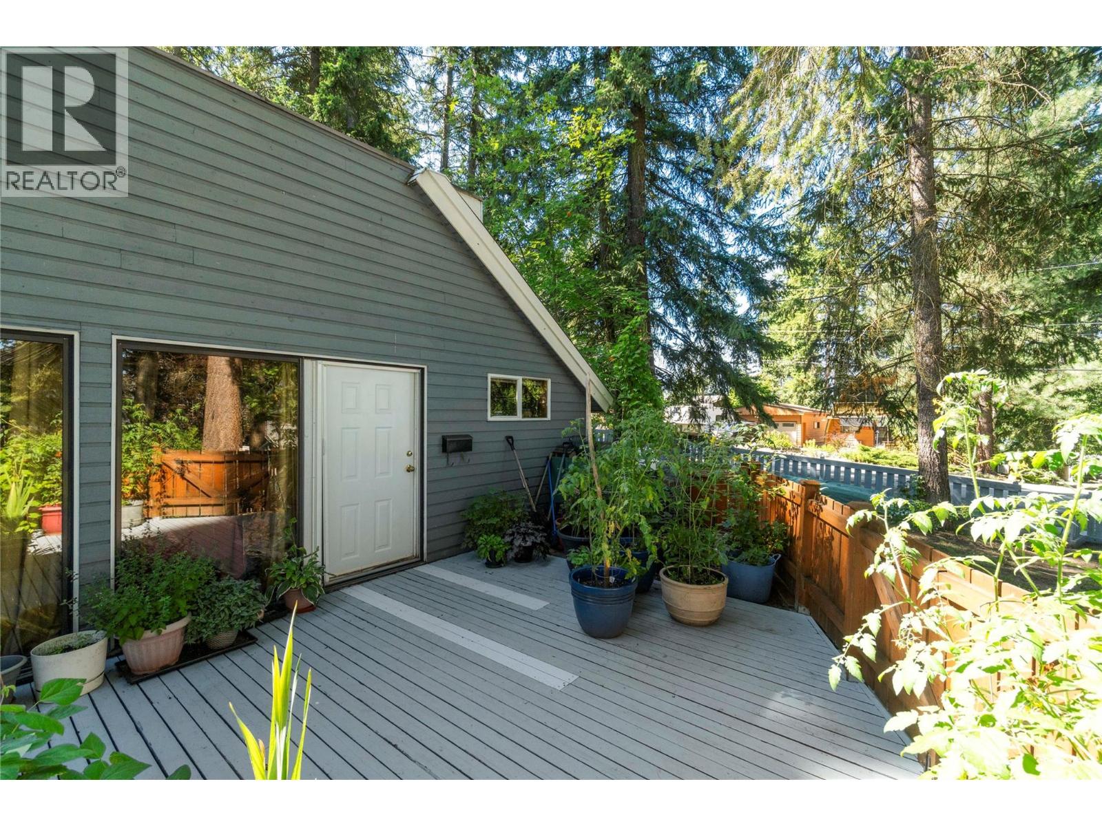  2530 4 Avenue Northeast, Salmon Arm