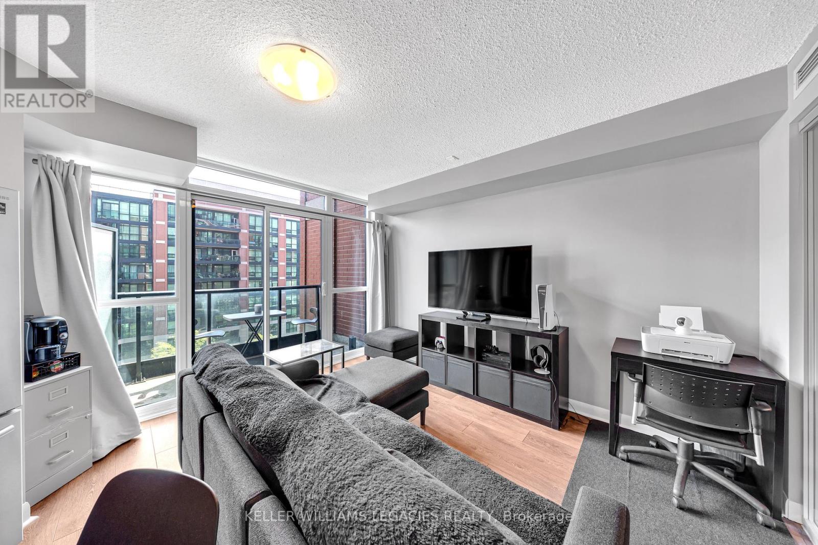 Photo 12 of 646 525 Wilson Avenue, Toronto ON