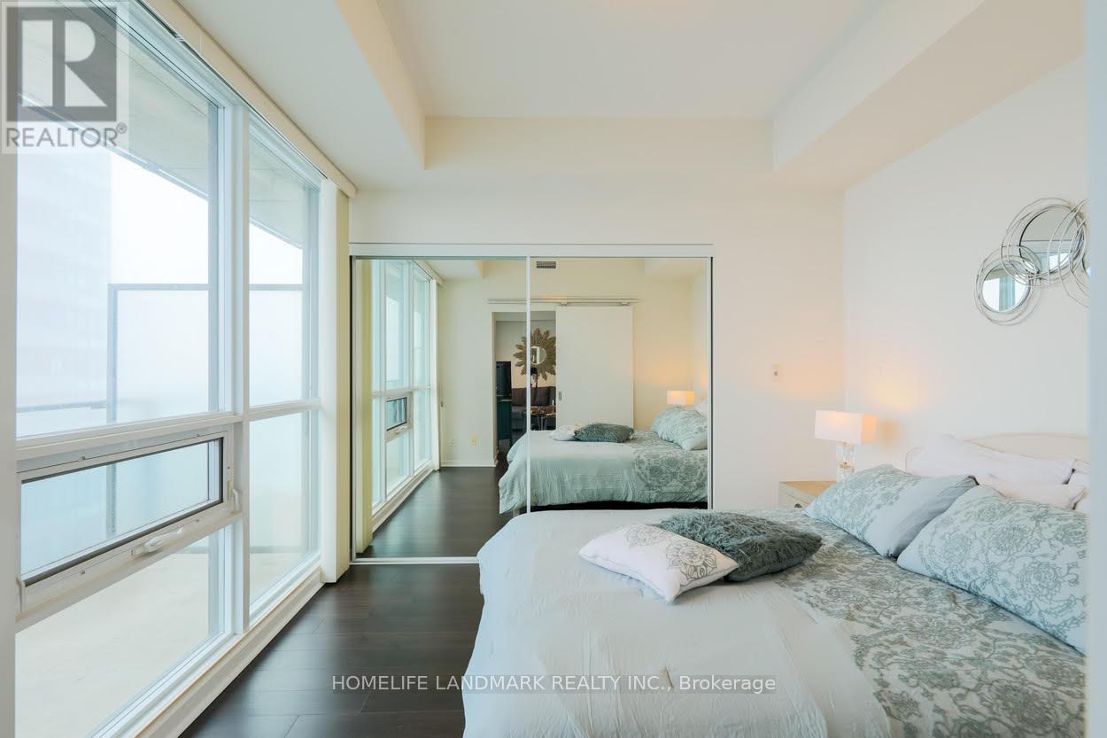 Photo 6 of 4003 55 Bremner Boulevard, Toronto ON