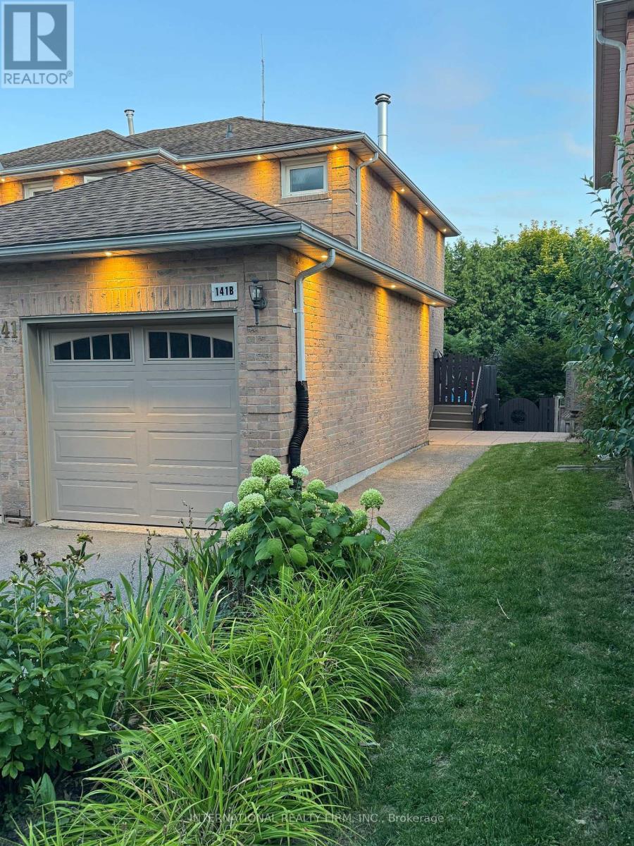 Photo 10 of Basement 141 Kemano Road, Aurora ON