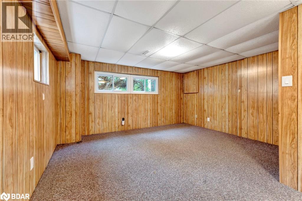 Photo 4 of 780 Woodward Avenue, Milton ON
