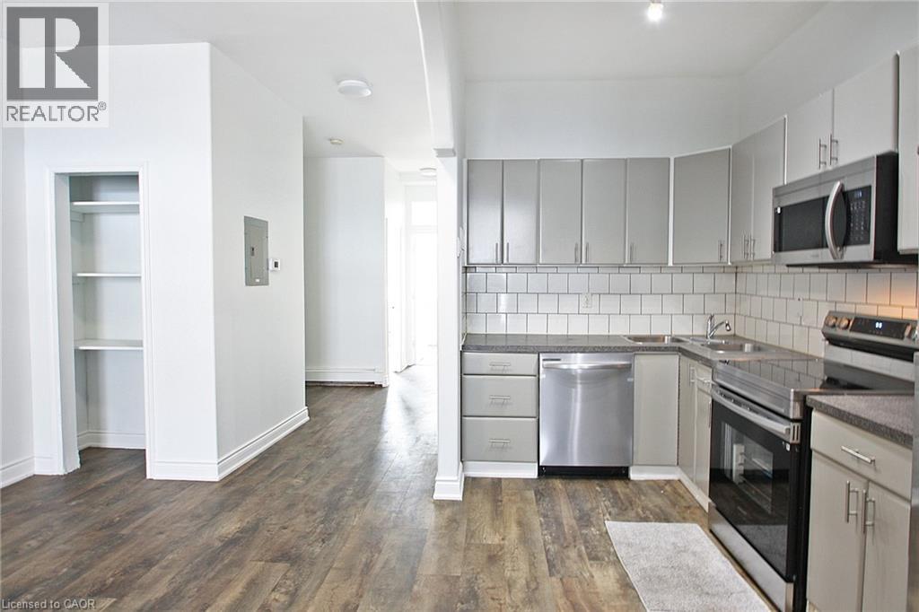 Photo 6 of 590 Main Street E Unit 4, Hamilton ON