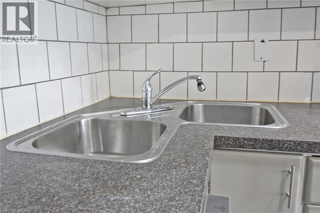 Photo 7 of 590 Main Street E Unit 4, Hamilton ON