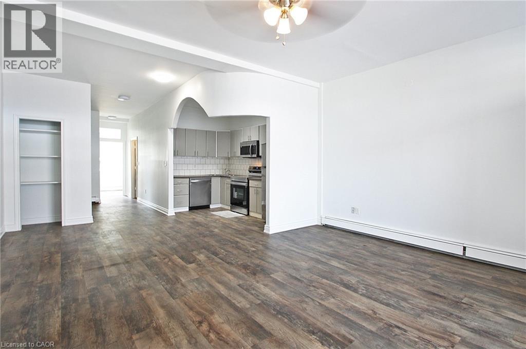 Photo 5 of 590 Main Street E Unit 4, Hamilton ON